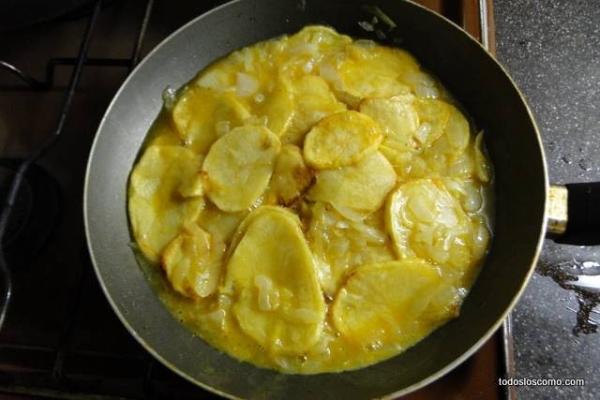 Cómo hacer una tortilla de papas - Paso 7