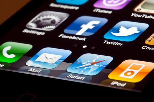 Cómo hacer que no se encadenen mensajes en Mail de iPhone  