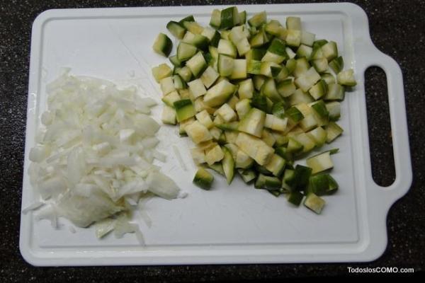 Cómo hacer tortilla de zapallitos - Paso 1