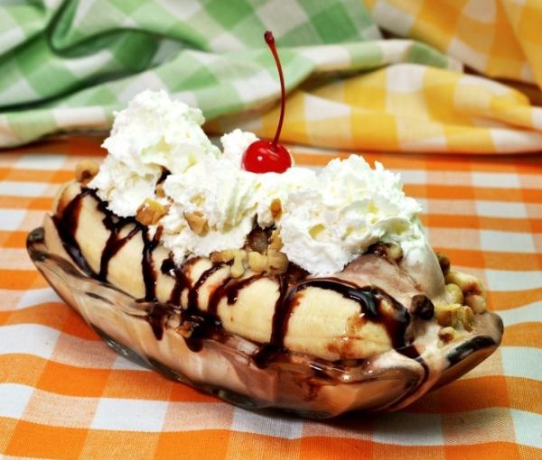 Cómo hacer un banana split - Paso 4