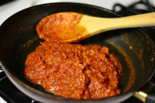 Cómo hacer un Chutney picante de tomate - Paso 4