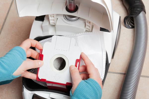 Tipos de aspiradoras: descubre cuál es mejor para tu hogar - Aspiradora con bolsa