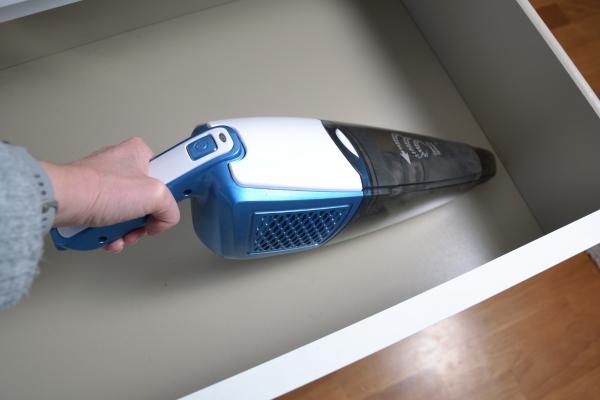 Tipos de aspiradoras: descubre cuál es mejor para tu hogar - Aspiradora de mano o portátil