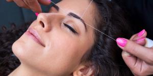 Cómo depilar las cejas con hilo