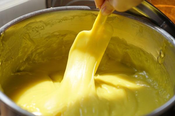 Torrijas de natillas: receta fácil de Semana Santa - Paso 3