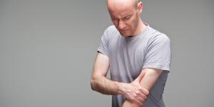 Cómo interpretar un entumecimiento en el brazo izquierdo