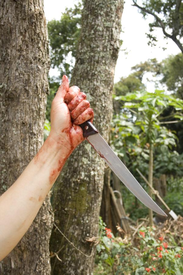 Cómo liberarse si me atacan con un arma blanca