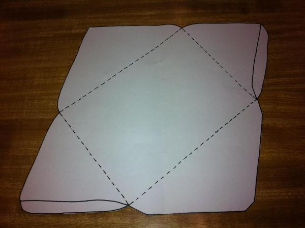 Cómo hacer un sobre de papel - Paso 2