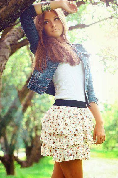 Cómo combinar una falda de flores - Paso 4