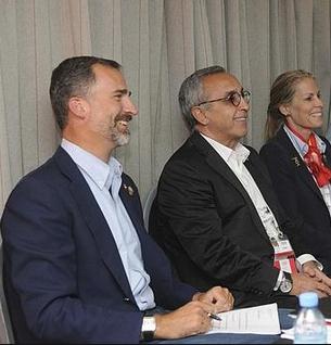 Cómo contactar con el rey Felipe - Paso 2