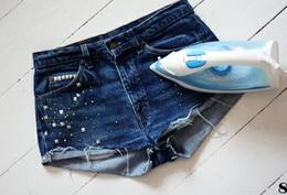 Cómo decorar unos shorts con tachuelas - Paso 5