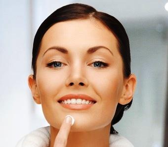 Cómo aplicar la prebase de maquillaje