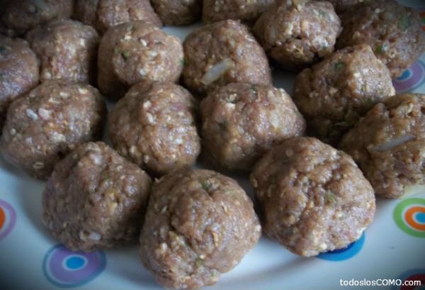 Cómo hacer pasta con salsa de albóndigas - Paso 4