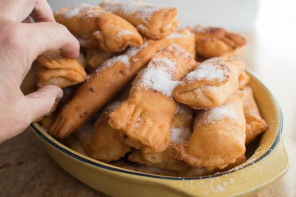 Los postres típicos de Carnaval más tradicionales - Casadielles