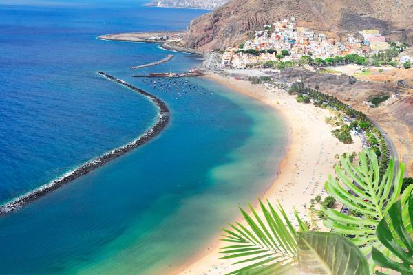 Guía con las mejores playas de Tenerife para disfrutar de la isla - Playa de Las Teresitas