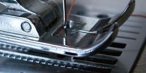 Cómo aceitar una máquina de coser