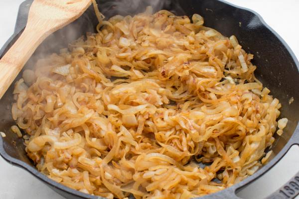 Sopa de cebolla francesa, una receta fácil y rápida para invierno - Paso 5