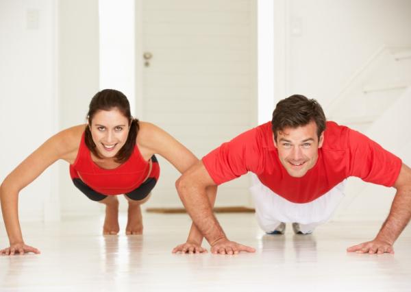 Cómo estirar después de hacer flexiones