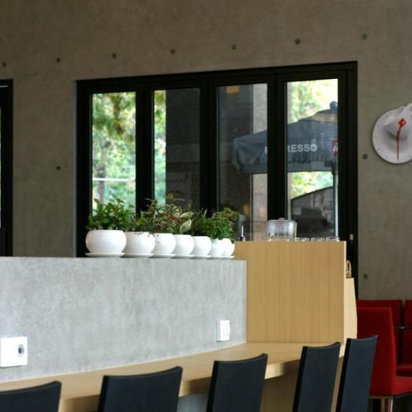 Cómo decorar la cafetería de la escuela