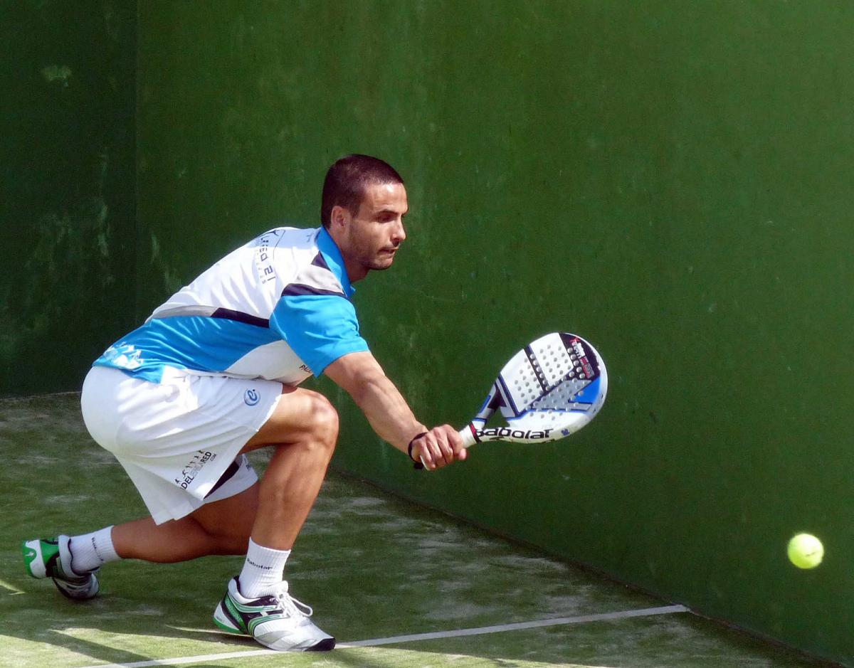 Cómo obtener el título de entrenador de pádel