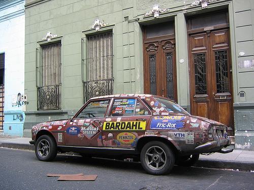 Cómo vender publicidad en el coche para ganar dinero
