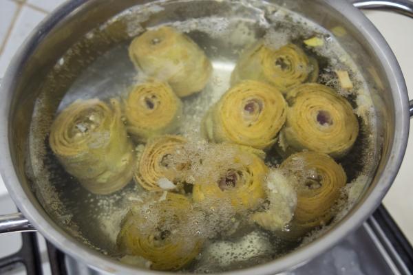 Alcachofas con jamón y huevo: receta ideal para esta temporada - Paso 2