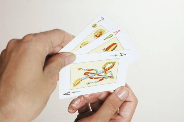 Jugar al uno con cartas españolas on sale