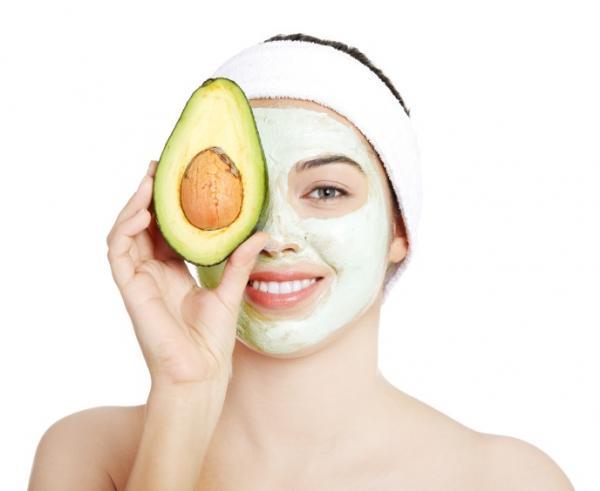 Cómo hacer una crema facial de aguacate - Crema facial de aguacate para pieles normales