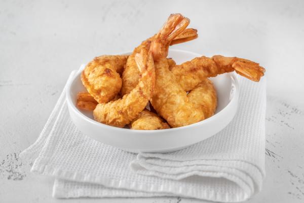 Cómo hacer gambas rebozadas: receta para que queden crujientes - Paso 7