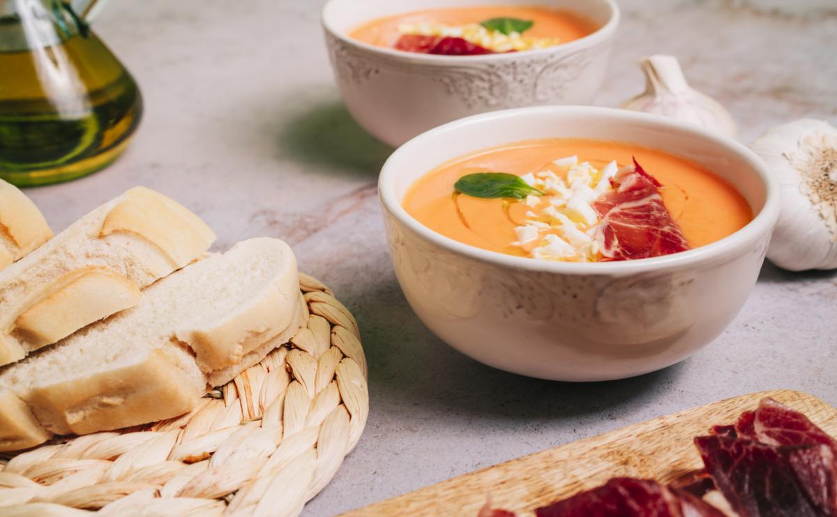 Cómo hacer salmorejo de melocotón