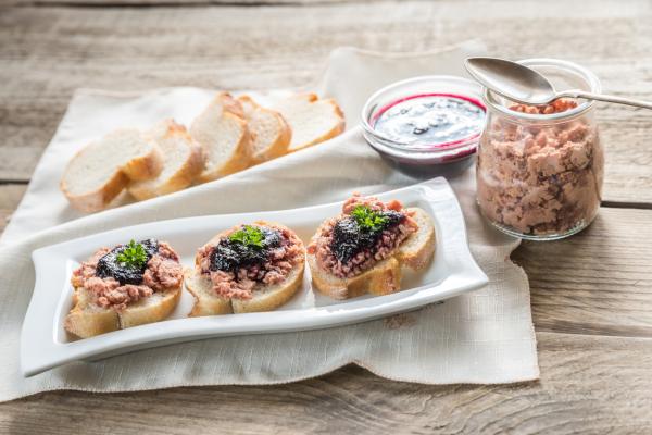 Ideas de aperitivos para Nochevieja - Canapés de patés