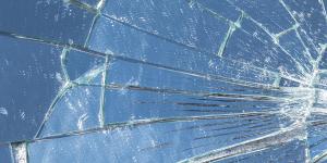 Qué hacer cuando se rompe un espejo