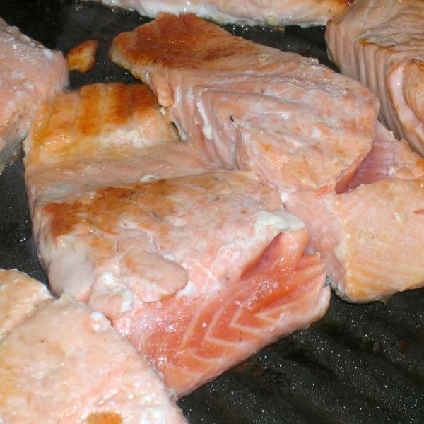 Cómo hacer salmonetes asados