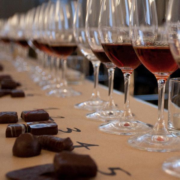 Cómo combinar el chocolate con el vino