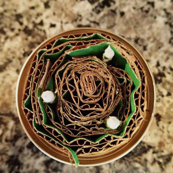 Cómo hacer una cocina de camping con una lata - Paso 3