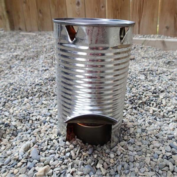 Cómo hacer una cocina de camping con una lata - Paso 9