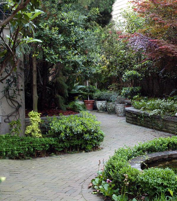 Cómo decorar un patio interior - Plantas y flores