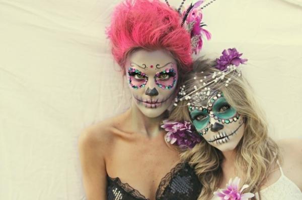 Cómo hacer un disfraz de calavera mexicana - Paso 7