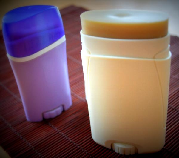 Cómo hacer una funda para iPhone con un desodorante - Paso 1