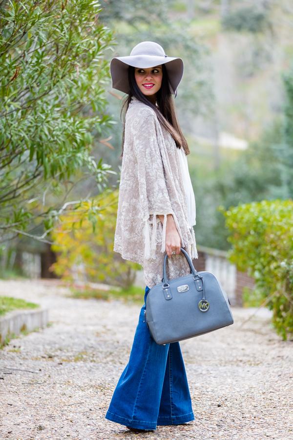 Cómo combinar un pantalón de campana - Paso 5