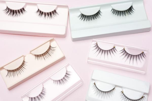 Cómo colocar pestañas postizas - Paso 1