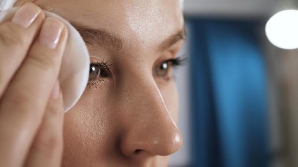 Cómo colocar pestañas postizas - Paso 2