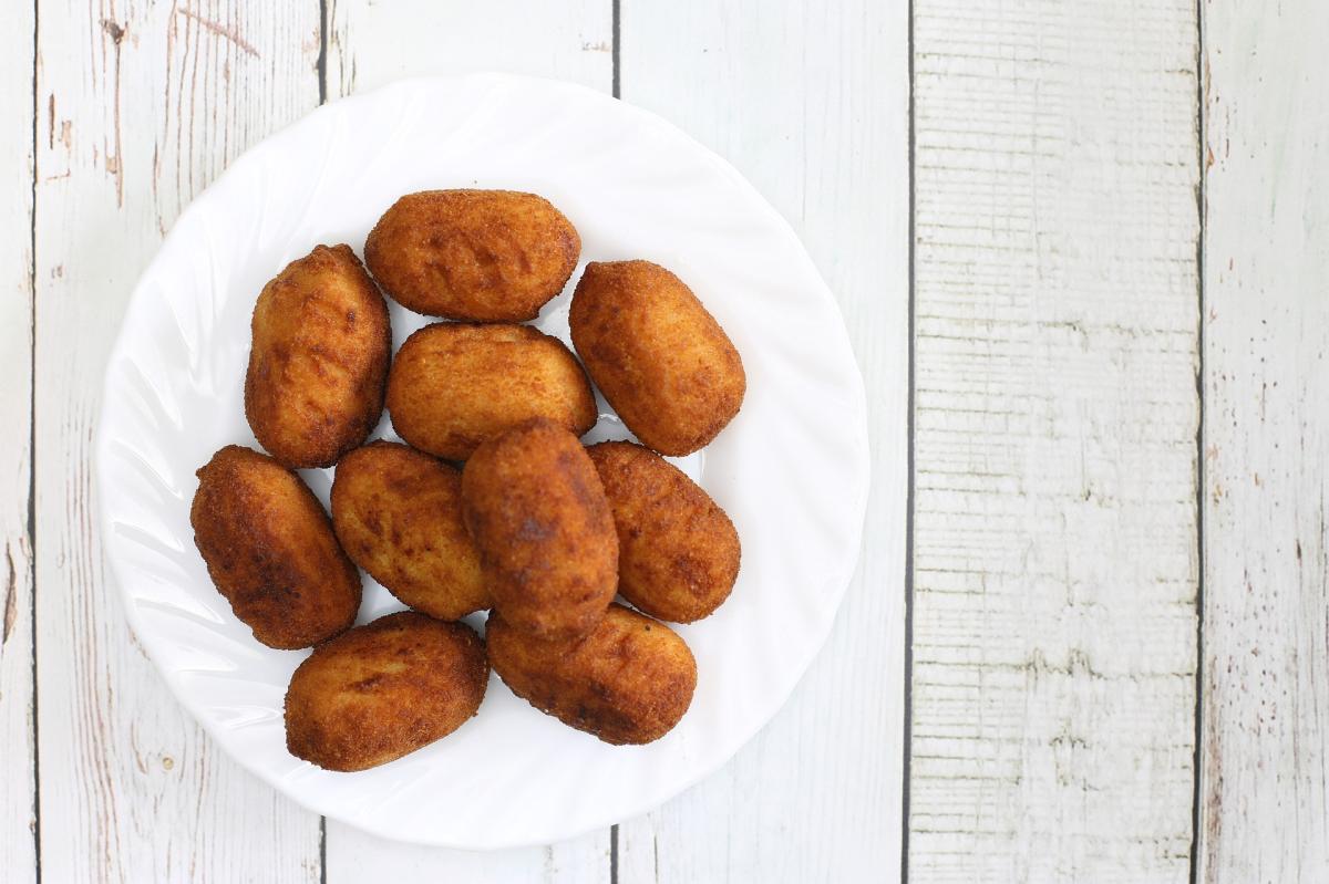 Cómo hacer croquetas de pollo asado