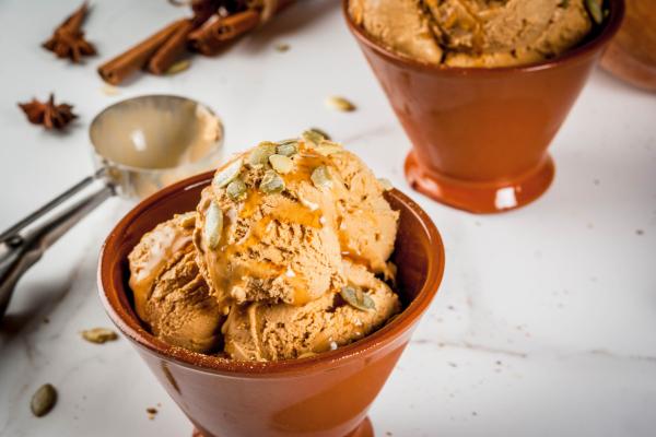 Postres con calabaza: recetas dulces y fáciles para este otoño - Helado de calabaza