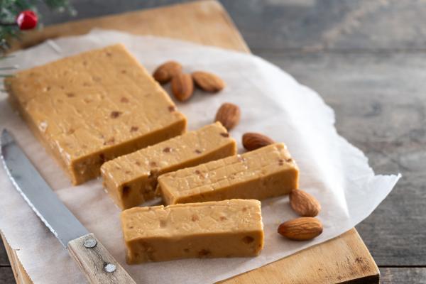 ¿Qué es el turrón? Conoce el origen y la historia de este dulce navideño - ¿Cuál es la historia del turrón en España?