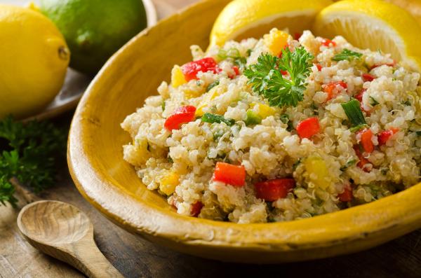 Ensaladas navideñas fáciles para triunfar este año - Ensalada de quinoa