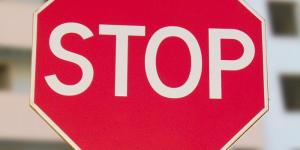 Cómo actuar ante una señal de stop
