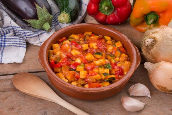 Bacalao con pisto de verduras: receta fácil y rápida - Paso 6