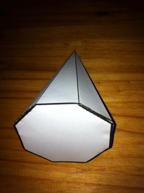 Cómo hacer una pirámide con base octagonal - Paso 5