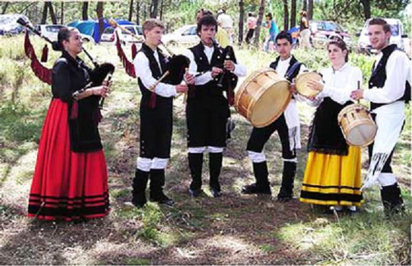 Cómo es el traje regional de Galicia